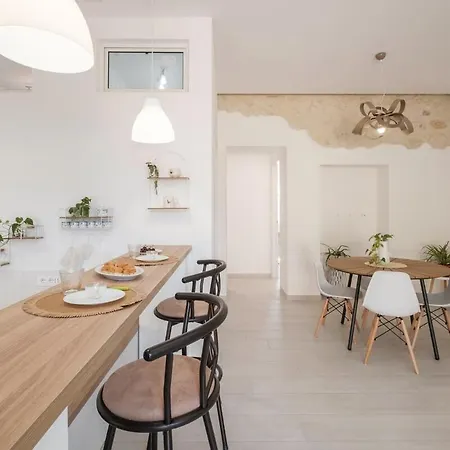 Modern Mediterranean Apartment