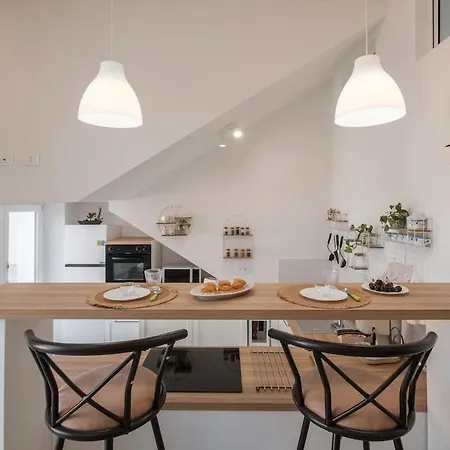 Modern Mediterranean